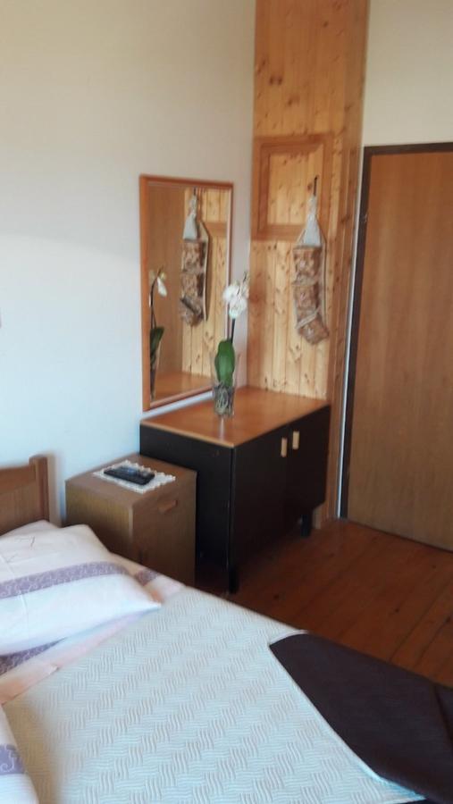 Apartments And Rooms Ana Pomer 217 Экстерьер фото