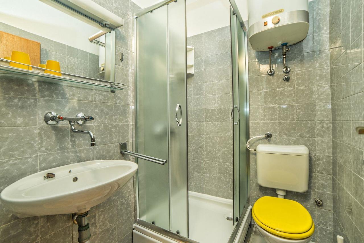 Apartments And Rooms Ana Pomer 217 Экстерьер фото