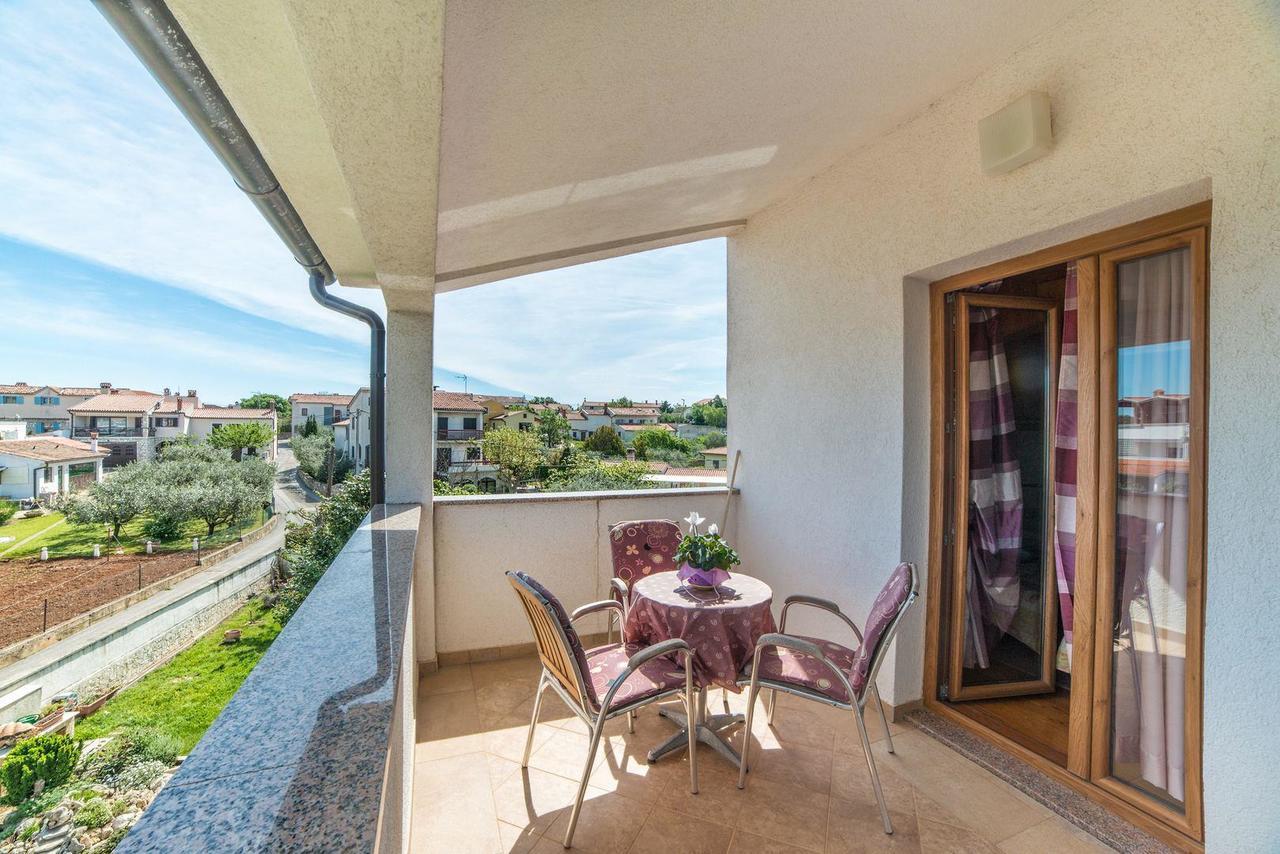 Apartments And Rooms Ana Pomer 217 Экстерьер фото