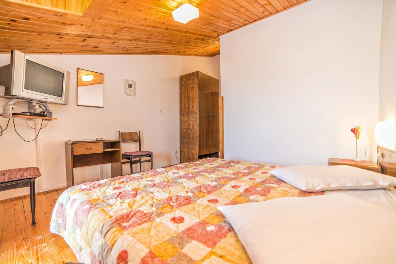 Apartments And Rooms Ana Pomer 217 Экстерьер фото
